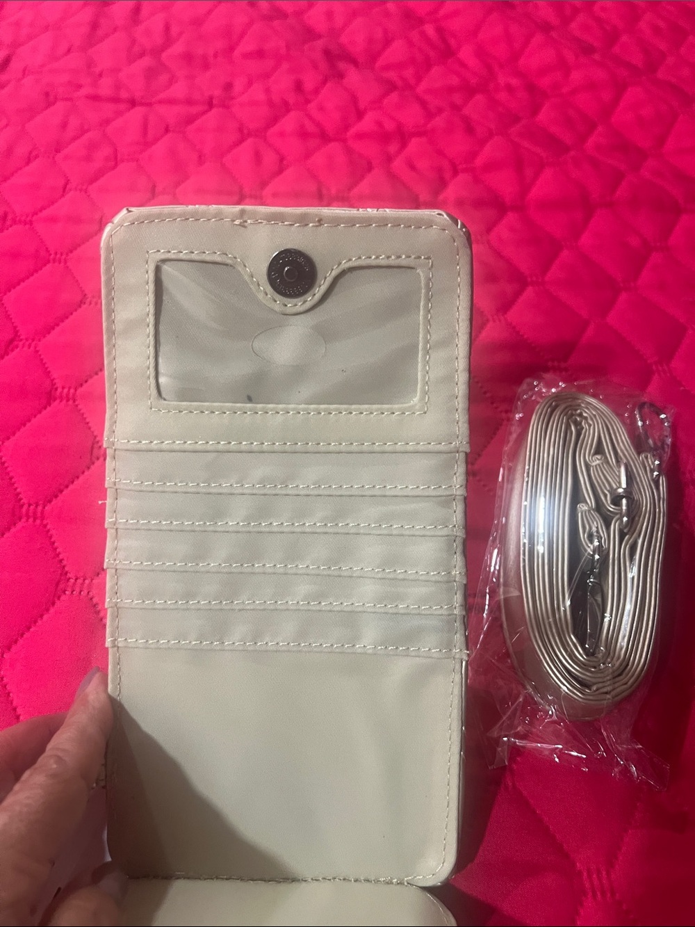 HKWP Quilted Crossbody Phone Case in Champagne Gold NWT - Picture 7 of 8